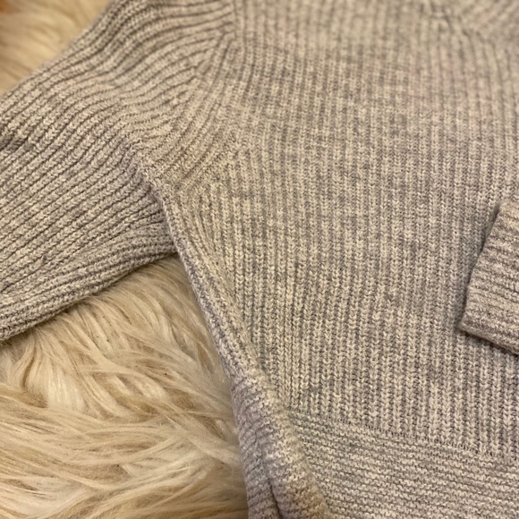 Grey ribbed Gap mock neck sweater - Picture 4 of 6